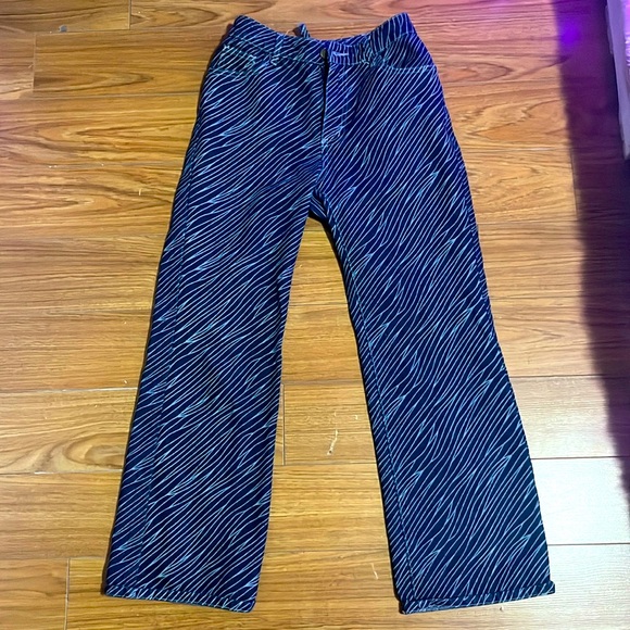 I bought them 3 years ago and ended up never wearing them (no occasion) - Picture 1 of 4